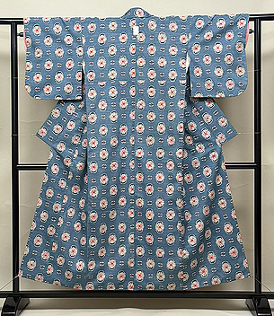 藍色に大きな花の型絵染着物