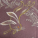 草花と波間に遊ぶ兎文様一つ紋色留