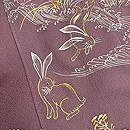 草花と波間に遊ぶ兎文様一つ紋色留