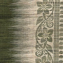 サリーから着物へ　蓬色にベージュ作り土文様のサリー　