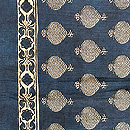 サリーから着物へ　紺色マンゴー柄のサリー