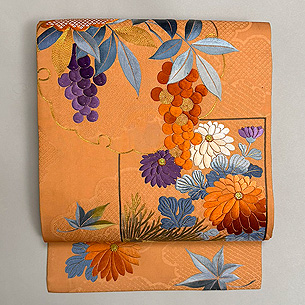 洗朱、菊南天の刺繍名古屋帯