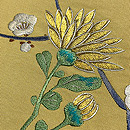 綴れ地鳥の子色蘭菊に梅文刺繍名古屋帯　質感・風合