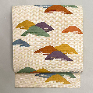 雷紋に遠山の名古屋帯 喜多川平郎作