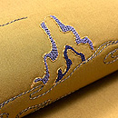 須弥山文様の名古屋帯　質感・風合