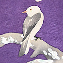 梅にウグイス色留袖　質感・風合