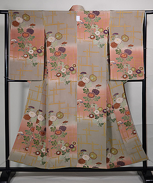 籬(まがき)に菊文様訪問着