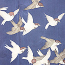 藍地雀の群れ訪問着　質感・風合