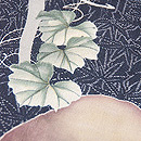 松に蔦の竹文様色留袖　質感・風合