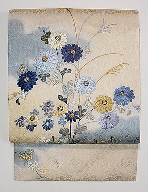 白地に菊文様刺繍名古屋帯