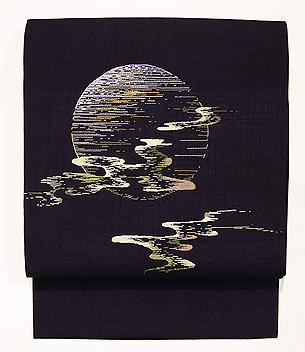 月に芝露の刺繍名古屋帯