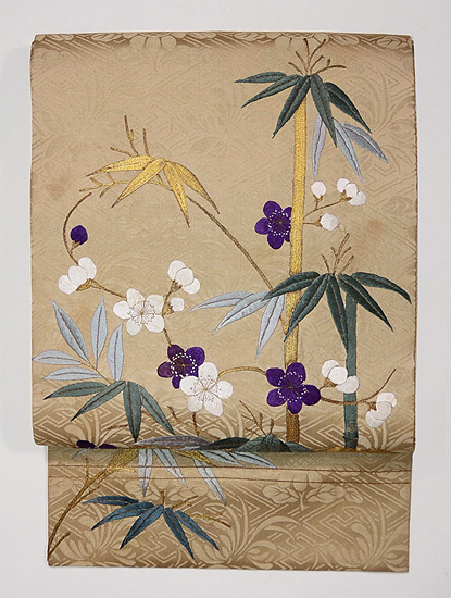 綸子地に梅と竹刺繍名古屋帯 - アンティーク着物の灯屋2