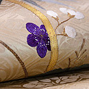 綸子地に梅と竹刺繍名古屋帯　質感・風合