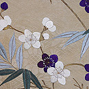 綸子地に梅と竹刺繍名古屋帯　質感・風合