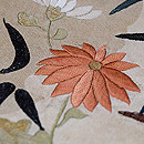 雪輪紋に菊と笹刺繍帯 　質感・風合