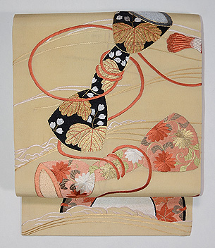 鼓胴の刺繍名古屋帯