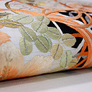 秋の花に雅楽文様刺繍絽縮緬名古屋帯　質感・風合