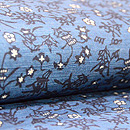 浦野理一作 小花散らし藍型染め名古屋帯 質感・風合