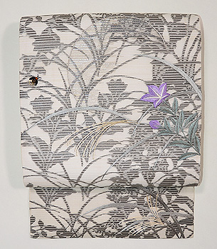 月に秋草刺繍開き名古屋帯