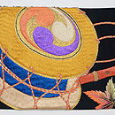 梅と紅葉に絵本刺繍名古屋帯　前柄