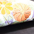 梅と紅葉に絵本刺繍名古屋帯　質感・風合