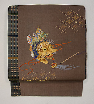 雅楽面の刺繍名古屋帯