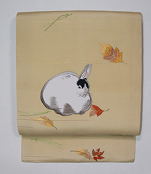 うずくまる兎の名古屋帯