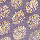 紫根色紋織りの名古屋帯　質感・風合