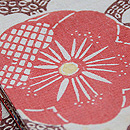 松に桃文様紅型染め名古屋帯　質感・風合