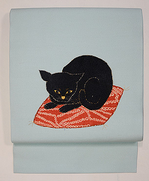 黒猫に桜の刺繍名古屋帯
