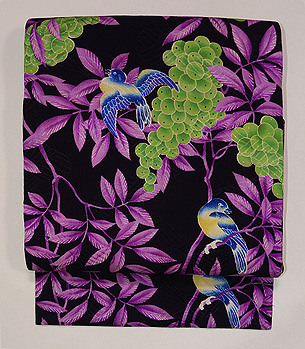 黒地ぶどうにヤマドリ縮緬名古屋帯