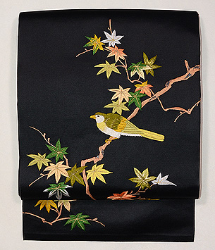 楓枝にメジロの名古屋帯