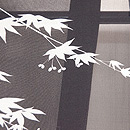 紅葉に川辺文様絽紗の羽織　質感・風合