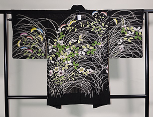 紋紗黒地に女郎花、撫子、萩の単衣羽織