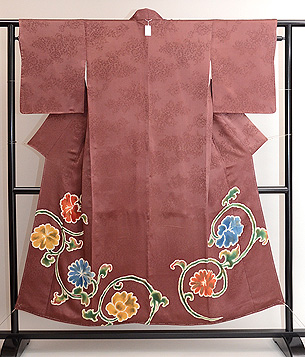 小豆色唐花文様付下