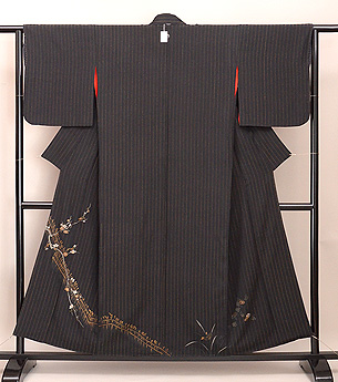 黒地柴垣に光琳梅の付下