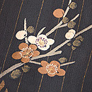 黒地柴垣に光琳梅の付下　質感・風合