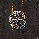 黒地柴垣に光琳梅の付下　質感・風合