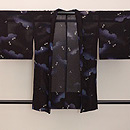 夏空に群れトンボ縦絽の羽織　正面