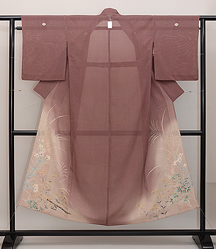 葡萄色秋草両褄模様色留袖