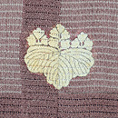 葡萄色秋草両褄模様色留袖　質感・風合