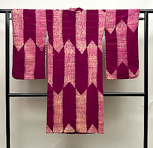 ビロード地絞りのコート