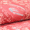 茜染めバティックの名古屋帯　質感・風合