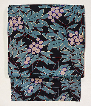 黒地南天文様名古屋帯