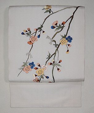 枝垂れ桜の刺繍名古屋帯