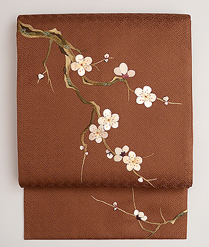 梅柄の刺繍名古屋帯