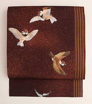 舞い踊る雀の名古屋帯