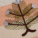 石畳文様に若松刺繍の名古屋帯　質感・風合