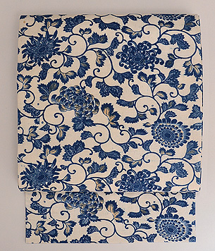 白地に藍の唐草文様和更紗名古屋帯