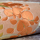 地紙に藤と桜の刺繍名古屋帯　質感・風合